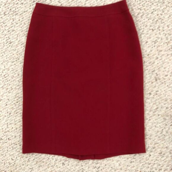 Studio Tahari Red Skirt with Kick Pleats in Back Size 8 - Picture 5 of 11